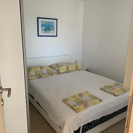Apartments Matanovic Rogoznica  Room photo